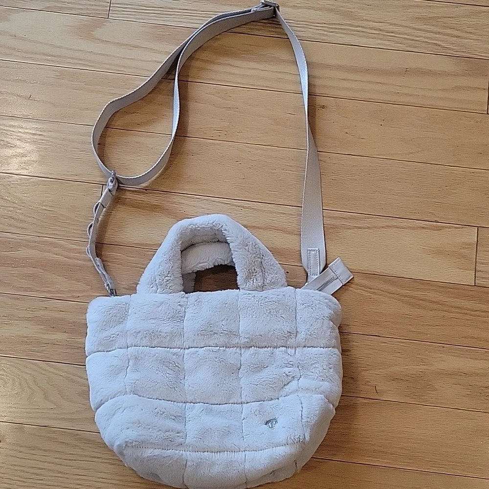 Lululemon Quilted Grid Tote Mini 5L Plush Fleece Tote In Bone